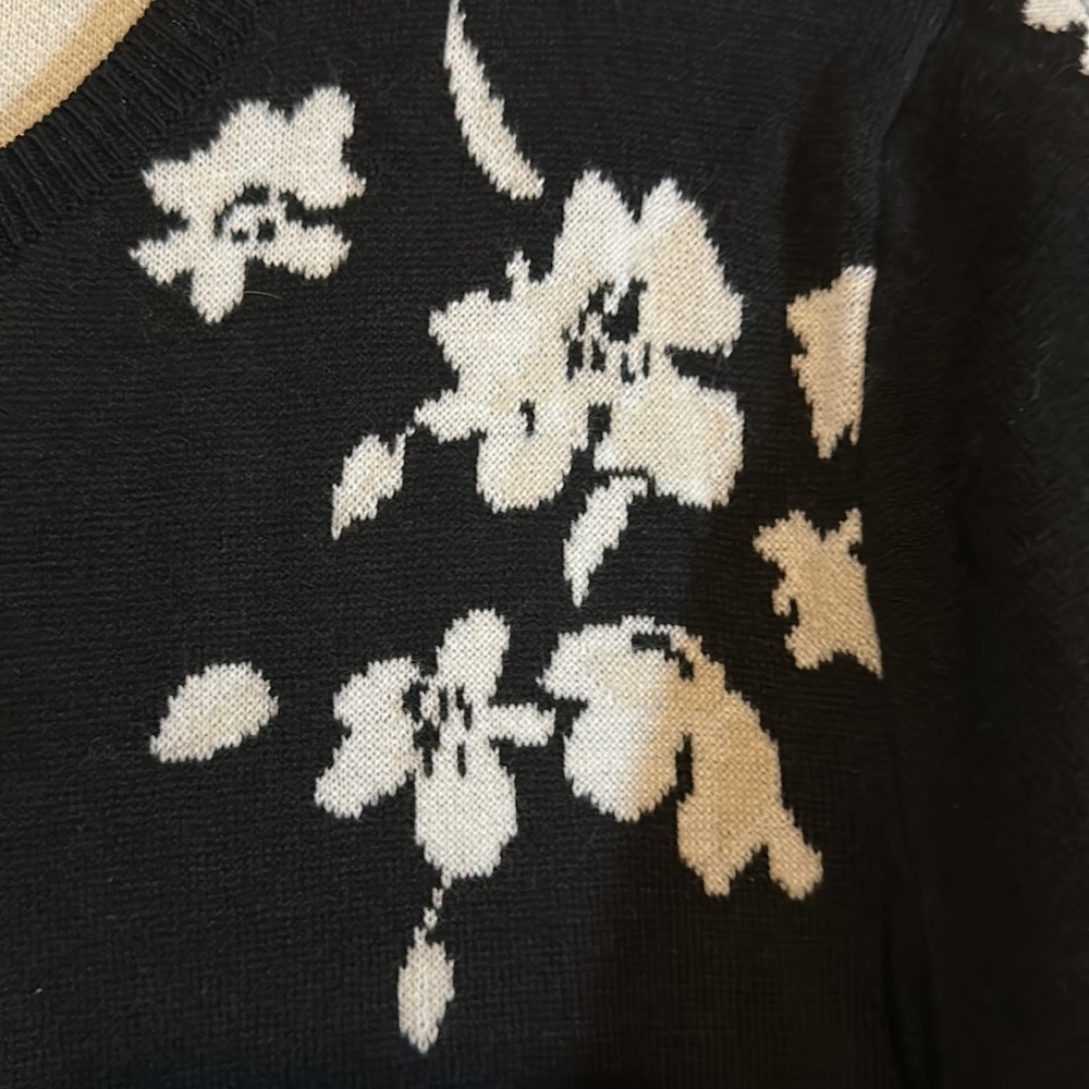 Ann Taylor floral print black zip cardigan nwt - Picture 3 of 3
